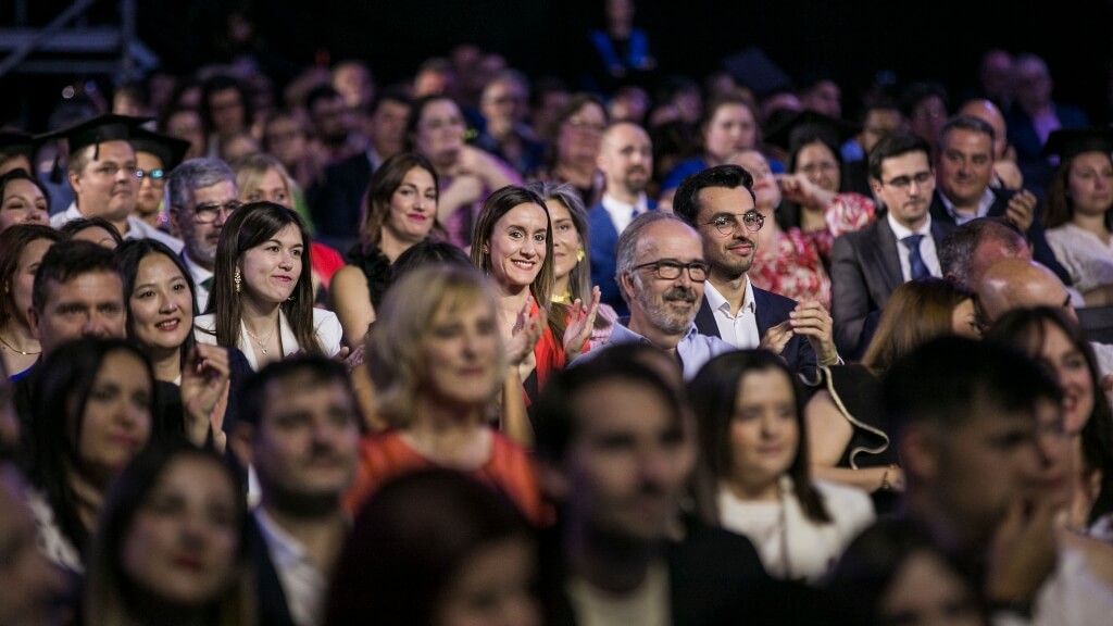 Los graduados de la UOC son los que ganan un sueldo más alto