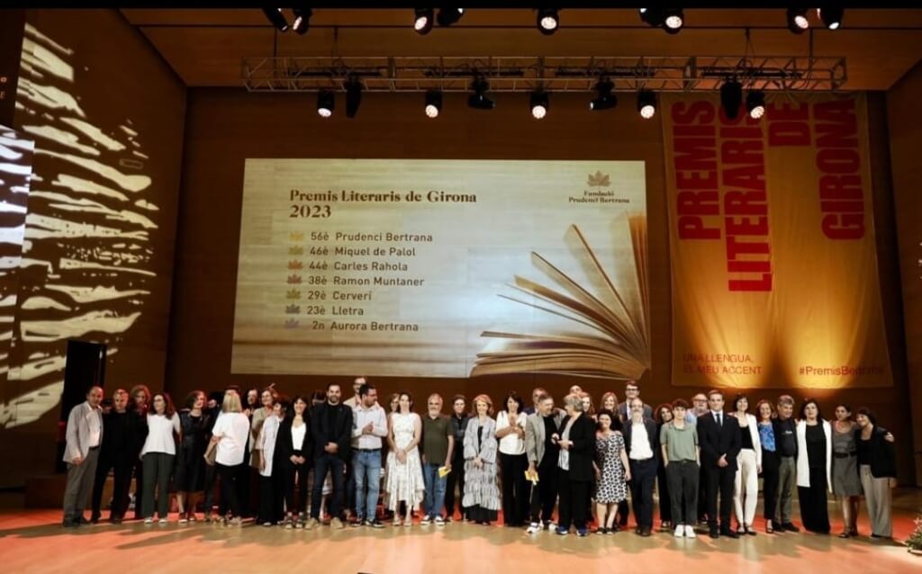 Els guanyadors dels Premis Literaris de Girona 2023. (Foto: Fundació Prudenci Bertrana)